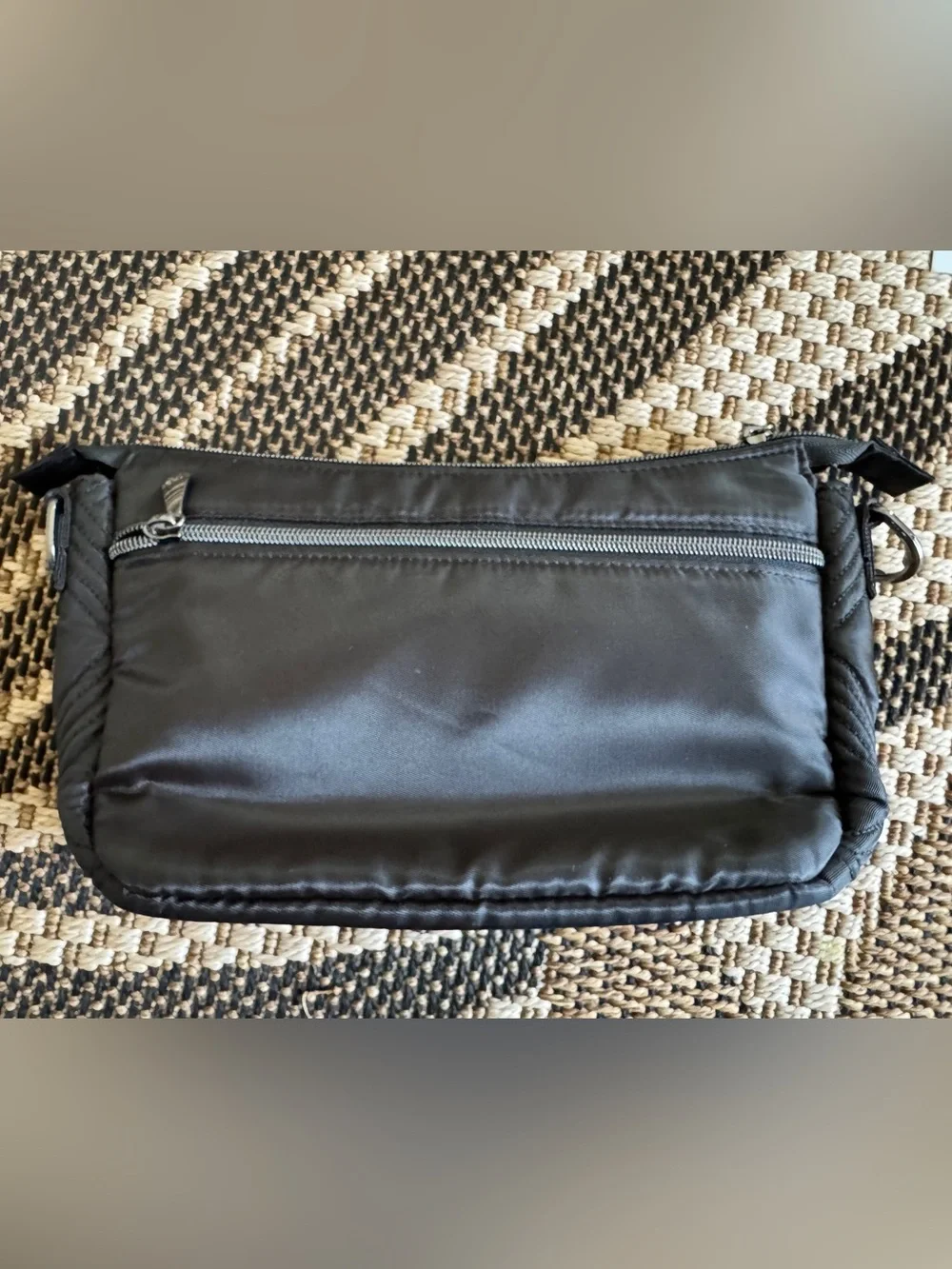 LUG Dash3 Black Classic Crossbody bag